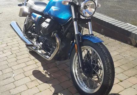Moto Guzzi V7 III special
