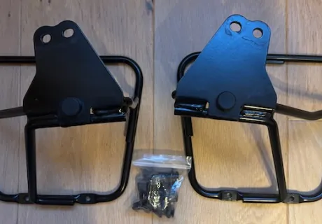 Givi TMT8206 Pannier Rails - Moto Guz...