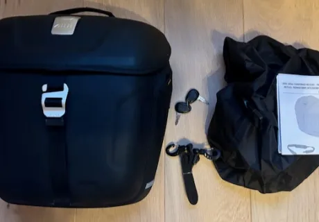 Sold - Pannier - Givi MT501S Metro-T ...