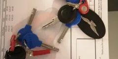 2 sets of keys for bike, paniers and addtional wheel locks