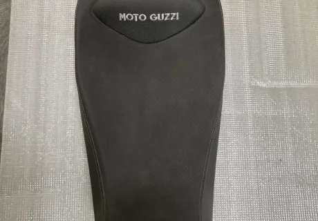 V85TT Seat