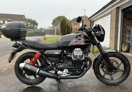 Moto Guzzi V7 Stone 850 Special Edition