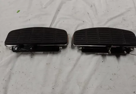 California EV Footboards with Stone a...