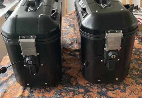 Givi Trekker 36 litre panniers and br...