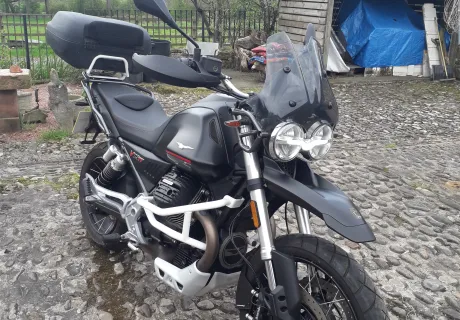 Moto Guzzi V85tt