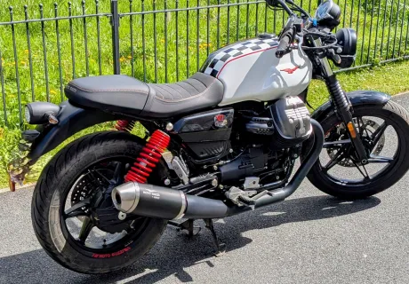Moto Guzzi V7 Stone Ten Limited Edition