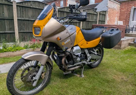 Moto Guzzi Quota 1100ES