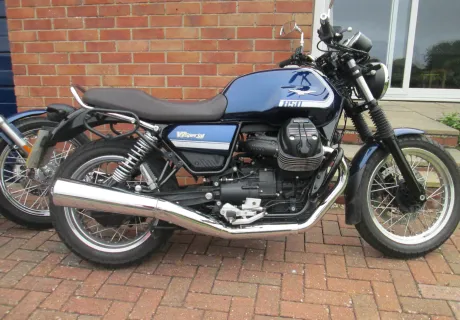 Moto Guzzi V7 IV 850  Special