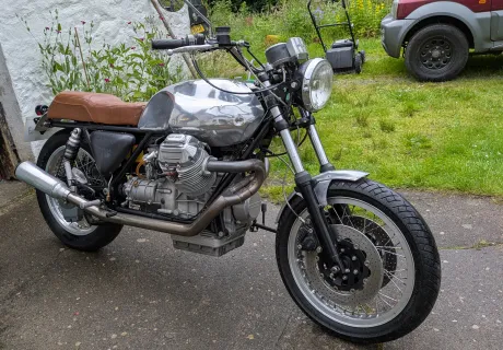 V1000 Cafe Racer