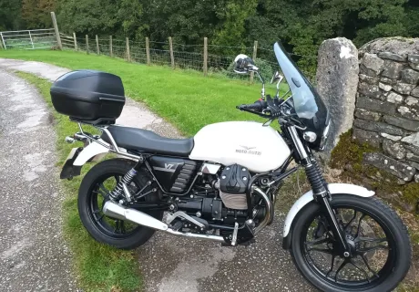 2014 Moto Guzzi V7 Stone